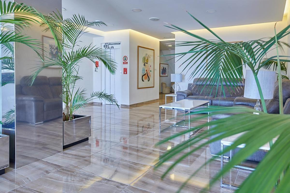Hotel Joan Miro Museum Palma de Mallorca Bagian luar foto The hotel has a lobby