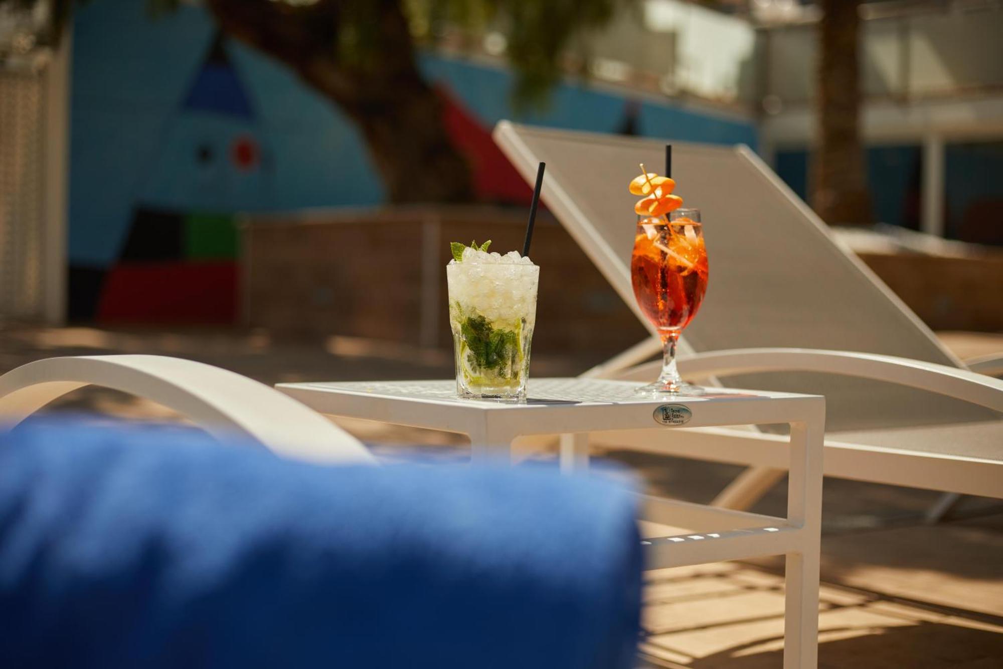 Hotel Joan Miro Museum Palma de Mallorca Bagian luar foto Cocktail