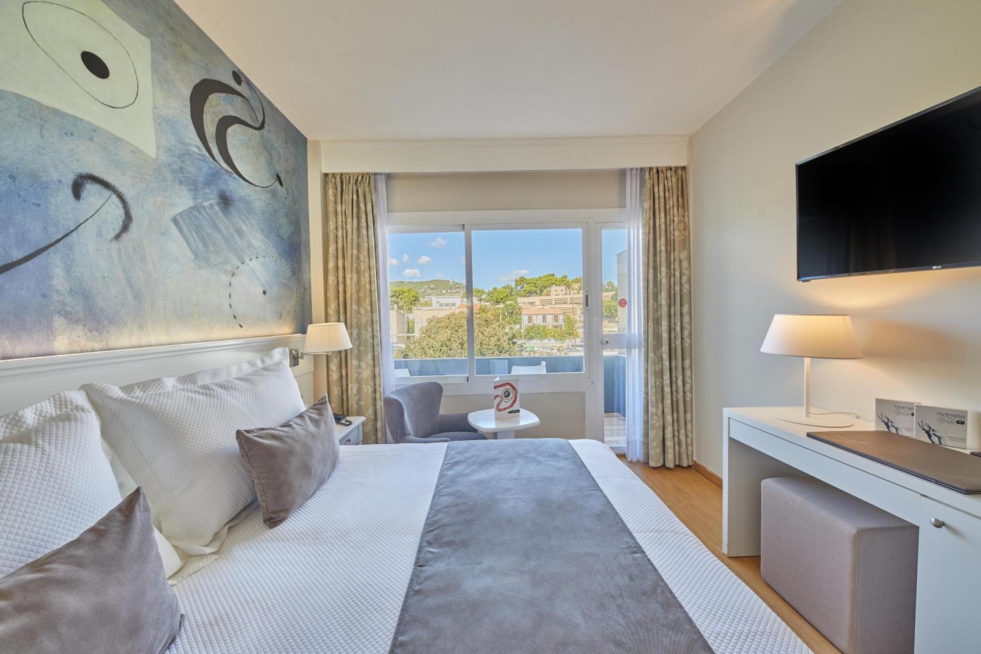 Hotel Joan Miro Museum Palma de Mallorca Bagian luar foto Room at the hotel