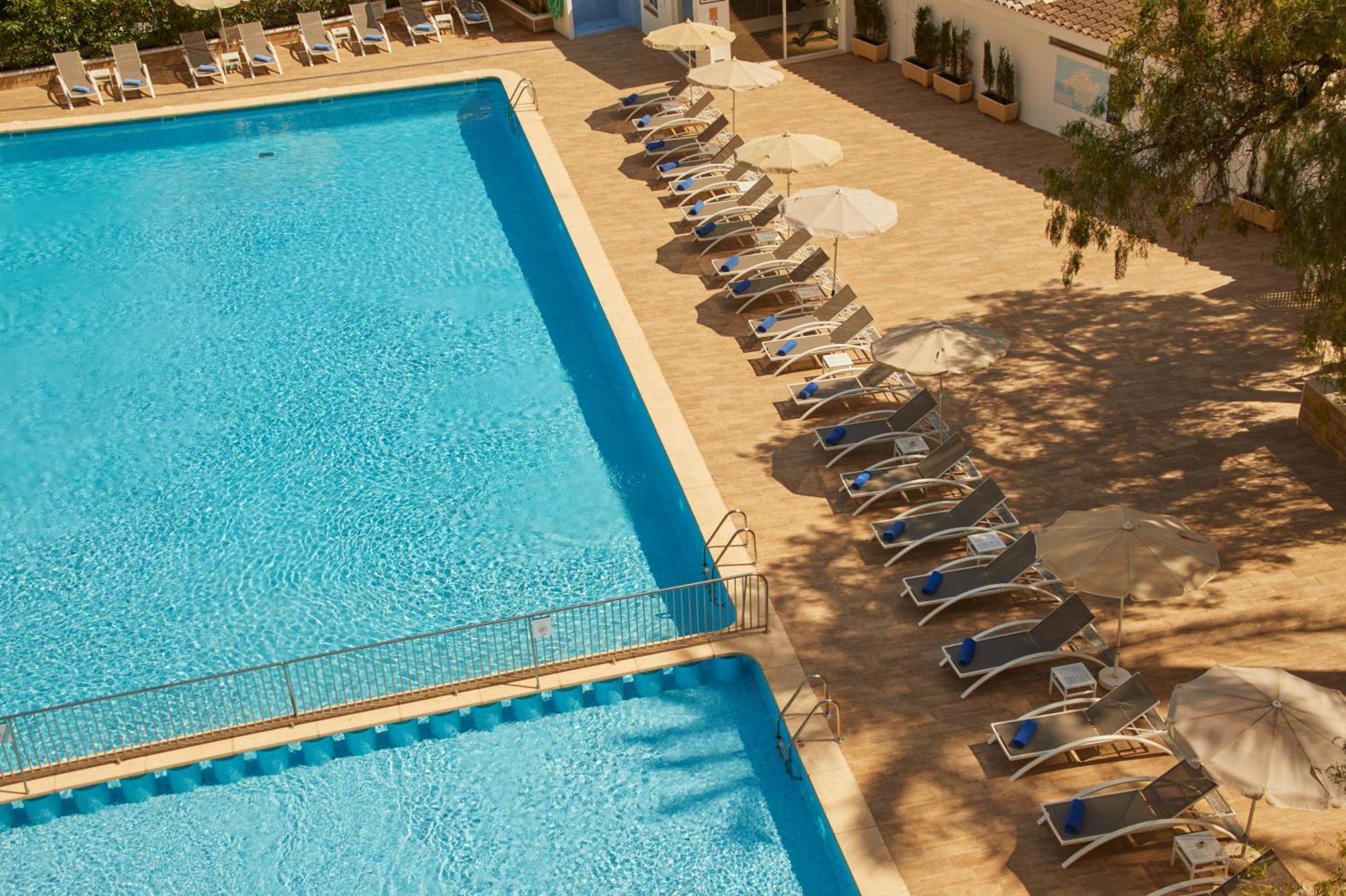 Hotel Joan Miro Museum Palma de Mallorca Bagian luar foto Swimming pool